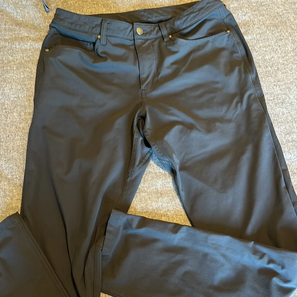 Lululemon Men’s ABC Pant Slim Warpstreme  size 30 -‎ Obsidian color